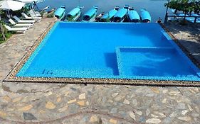 Jade Hotel